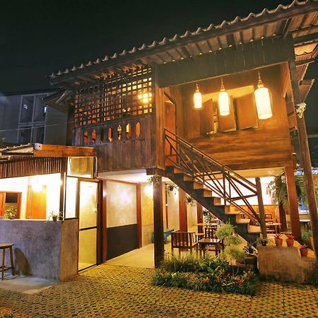 Manon Hostel Chiang Mai Exterior foto