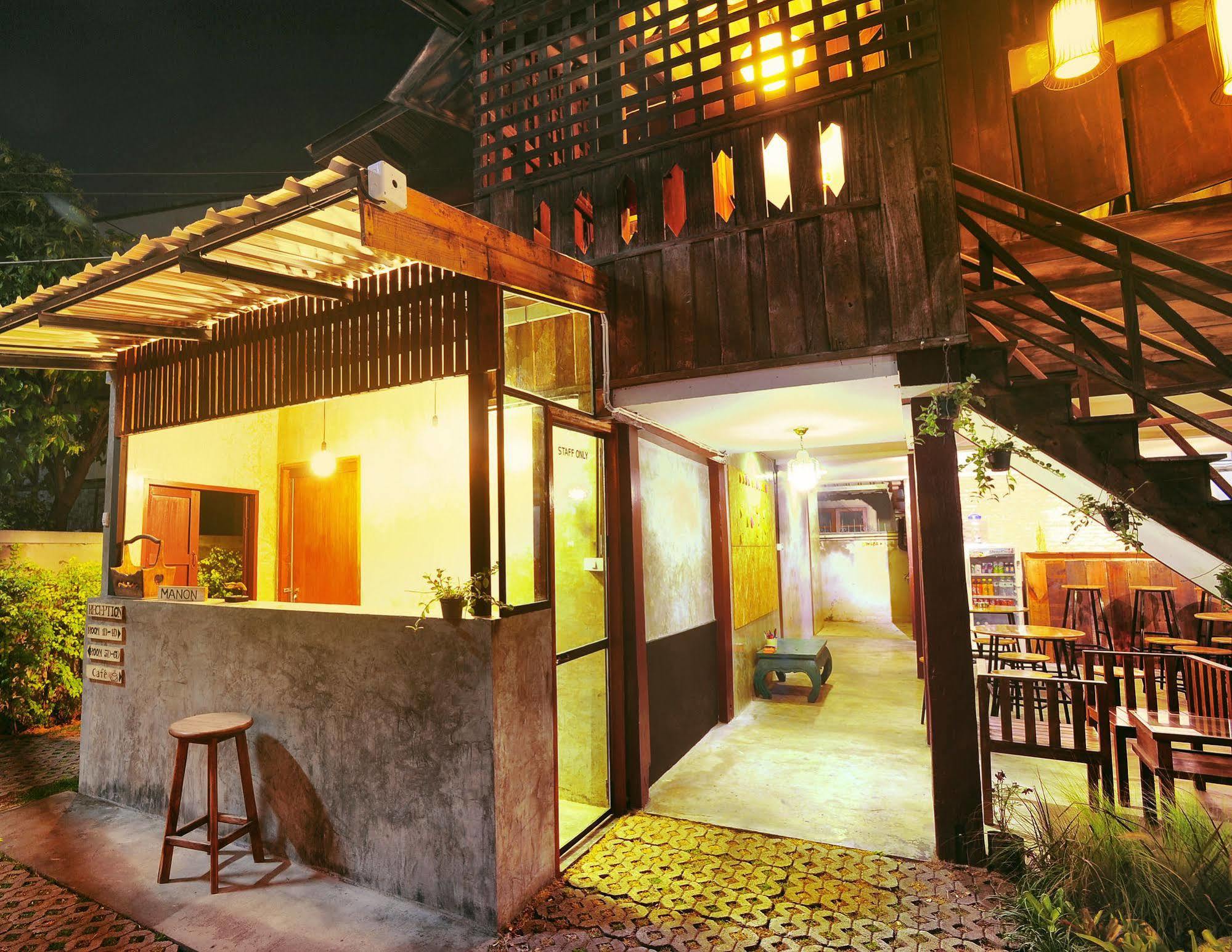Manon Hostel Chiang Mai Exterior foto